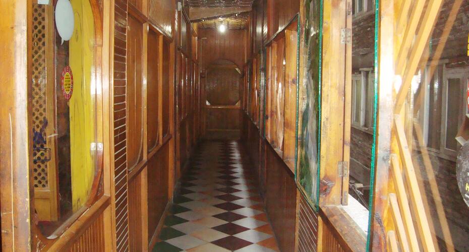 Hotel New Gulfam, Srinagar 4